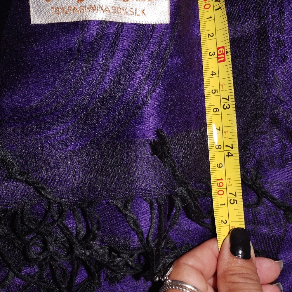 Wrap/Shawl - Picture 4 of 9